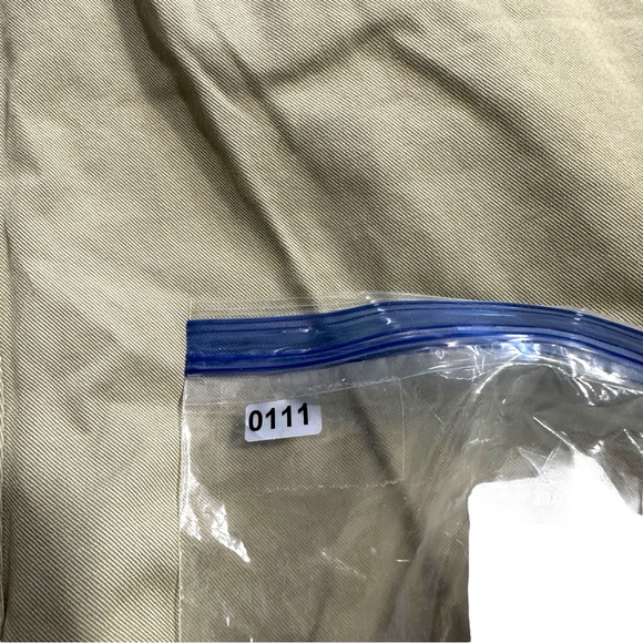 Vtg Gap Relaxed Fit Men Beige Pleated Khaki Chino Shorts Sz 36x8” In 100% Cotton - Picture 12 of 12